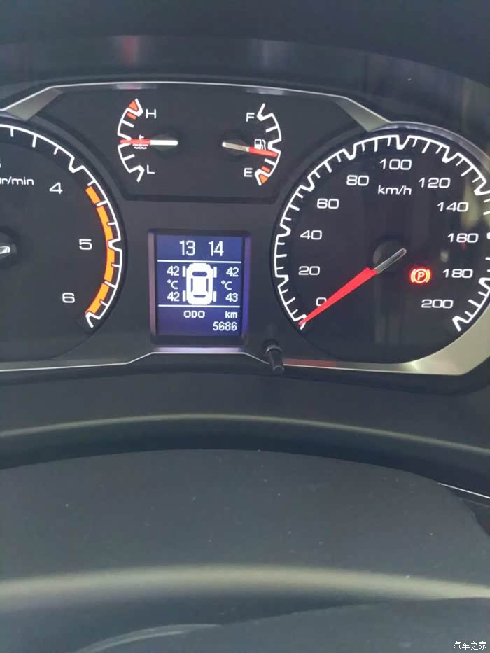 胎压多少合适夏天 500_wKgH1VdRH7-AP0pmAAG-Oix-M90618.jpg