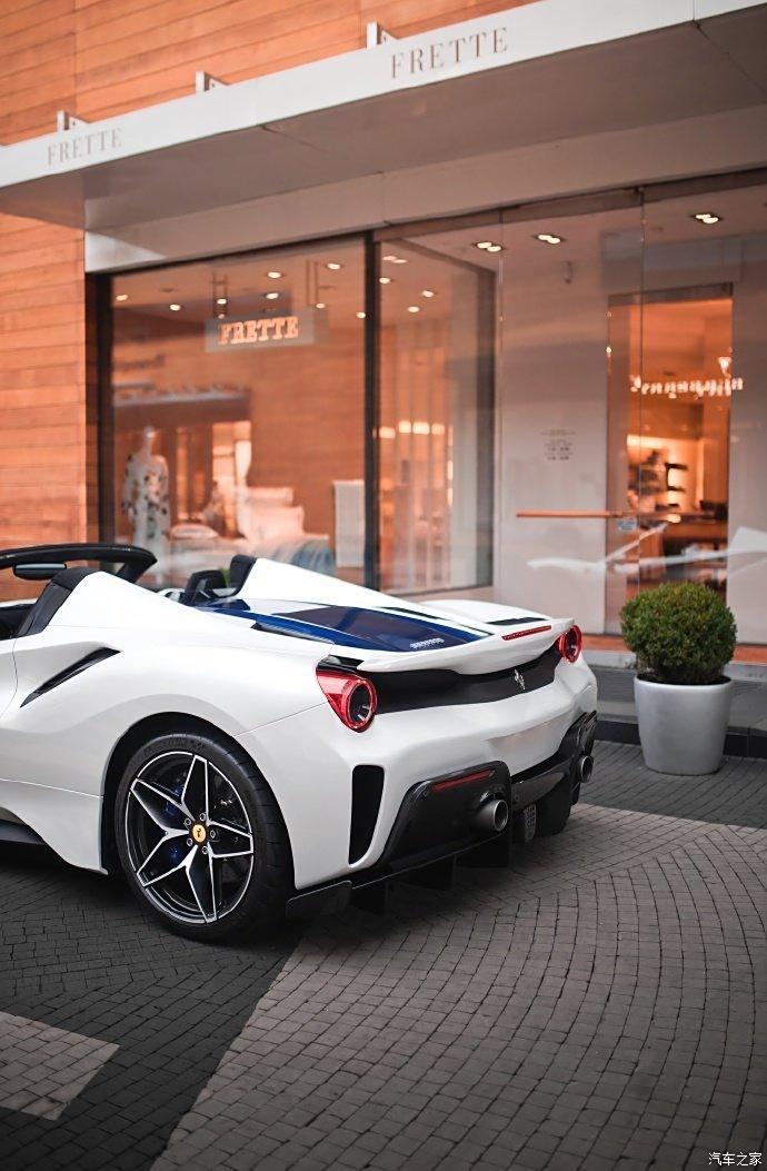 ferrari 488 pista spider 太美了!