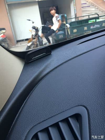 正如我所说的,不如送我一场春雨。