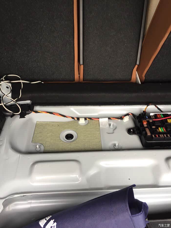 【图】 16款的蓝牙模块装哪里去了_宝马3系论