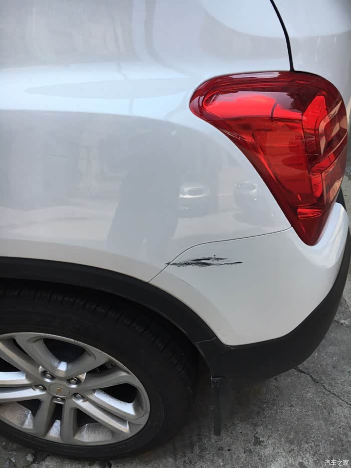 【图】提车不到一个月,车被刮了,补漆多少钱,在
