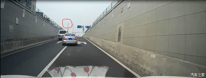 【图】可能中招了, 西藏路隧道北向南.