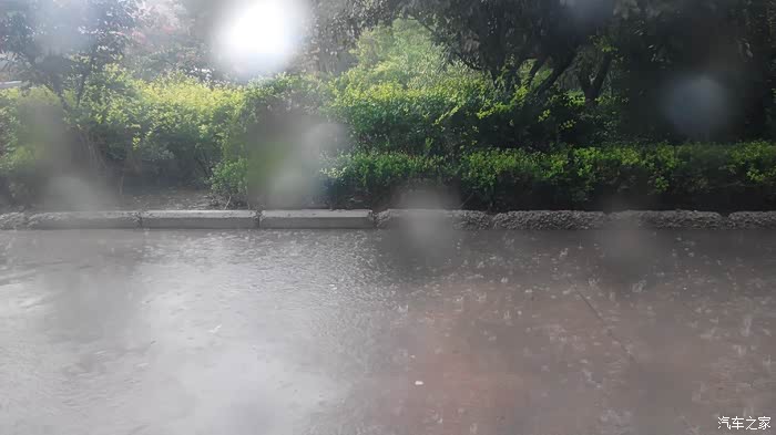 【图】又下雨了,这雨可真大_奇瑞QQ\/QQ3\/QQ