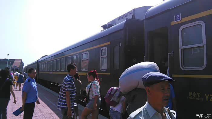 国内时间最长的绿皮车 500_wKgH1lXaxKWAKfRDAAe7y5ITh5U831.jpg