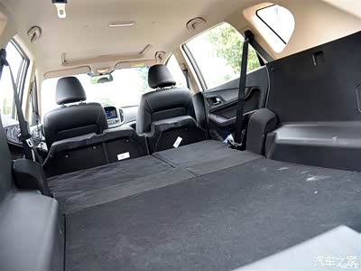 后排座椅放倒不平,其实可以借鉴一下560的_瑞