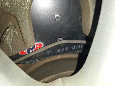 吃饱了撑的,更换金麒麟高碳配方刹车片。_雪铁