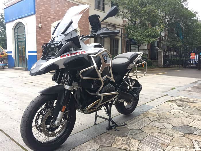 【图】武汉宝骐宝马摩托车4S店即将开业,目前