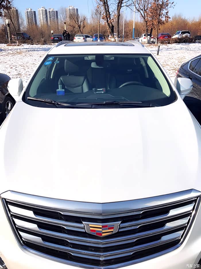 【图】来几张照片,XT 5白色_凯迪拉克XT5论坛