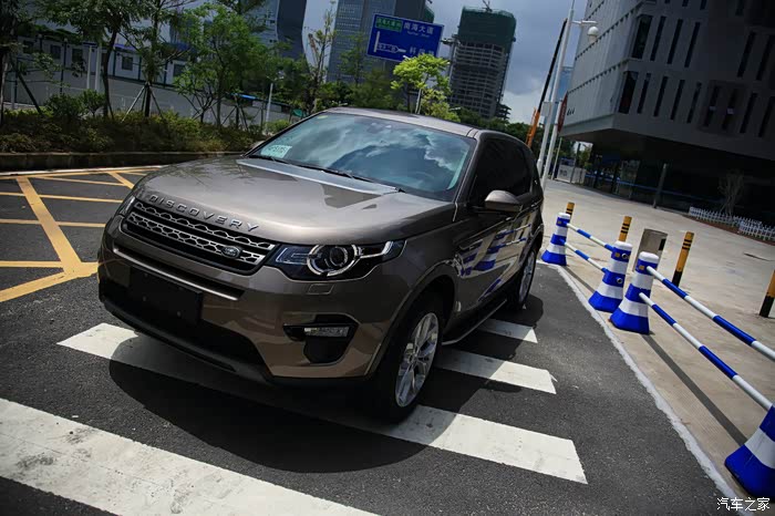 【图】【路虎发现神行“媳妇”当车模