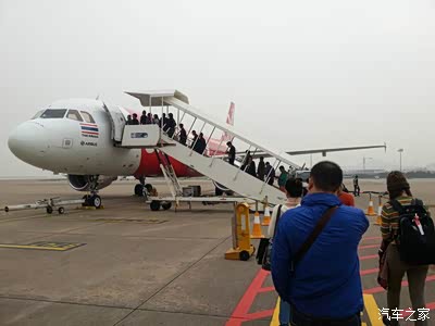 弱弱问一下南宁机场三品王和麦当劳的价格? 比