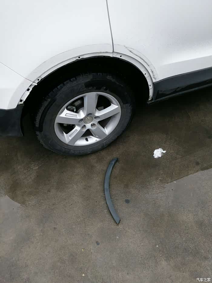 【图】车子自己刮花了,没报保险,求大神指教_