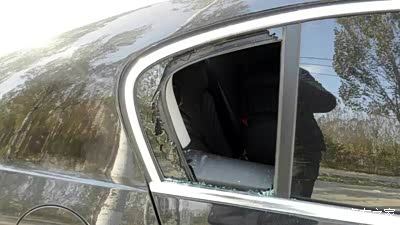 群力哈尔滨银行大楼附近最近有砸车窗偷东西的