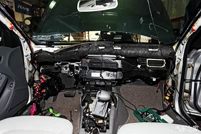 解决困扰,A4L的热风异味终极处理作业_奥迪A