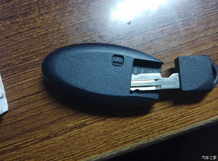 【图】动手拆解新奇骏遥控钥匙电池和认识电池