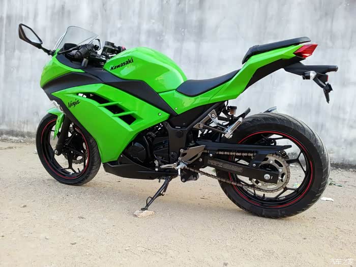 【图】广州市出一辆2014款川崎小忍者300CC