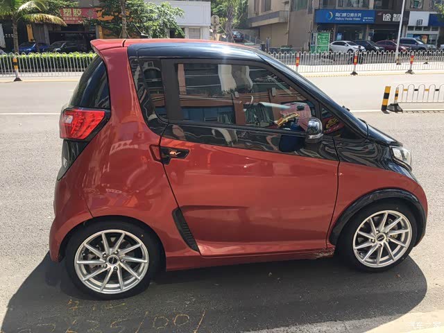 【图】换了一套轮毂_众泰E200论坛