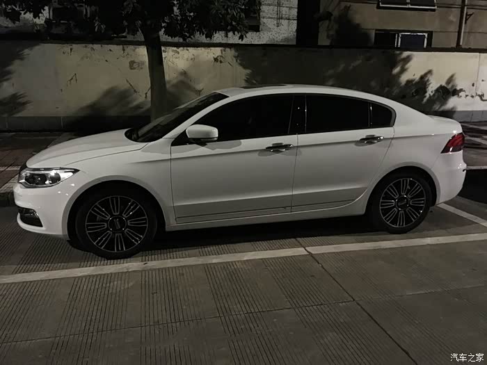 买观致就要上顶配,就为这轮毂