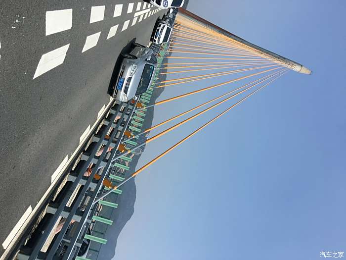 不了就是堵车,幸好去巽寮湾路上风景不错,图中是惠州海湾大桥跨度6