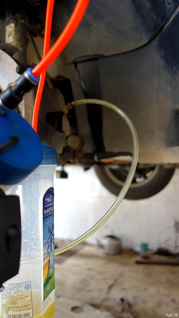 【高尔夫6保养之换刹车油】