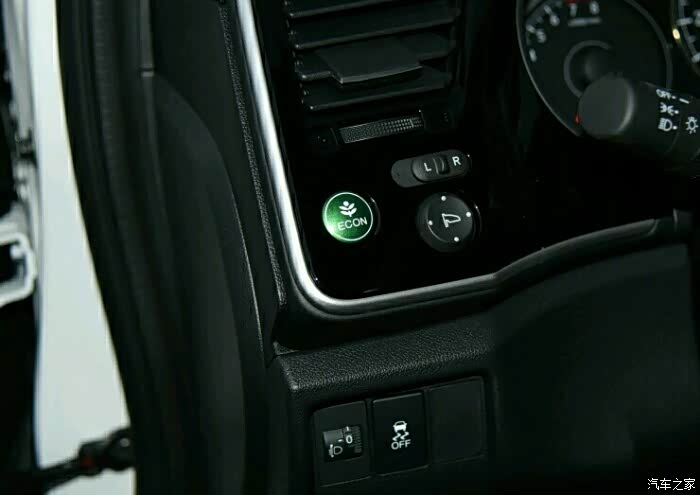 【图】求教,为什么飞度没有锋范和哥瑞的那个