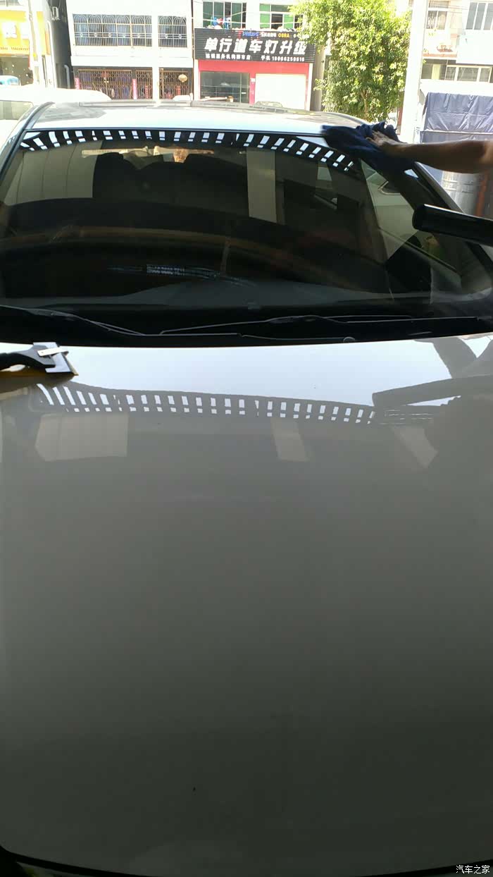 如何知道自己的前挡风玻璃贴了膜 500_wKjBxlll1muAYIsKAAgRz-t84Mg112.jpg