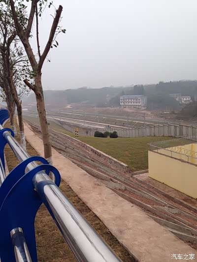 简阳南站逛一逛