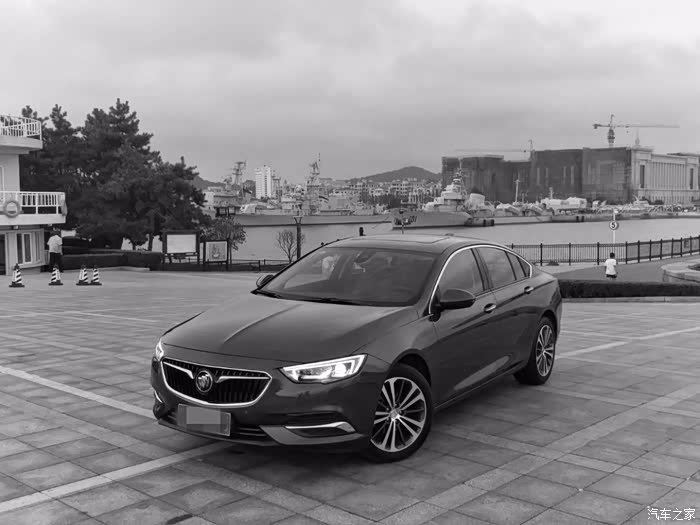 户外航拍我的君威 我飞故我在