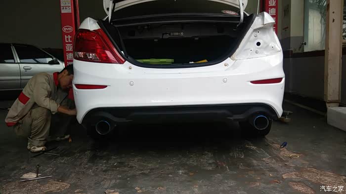 【图】12款速锐改排气后换装15款后保杆!