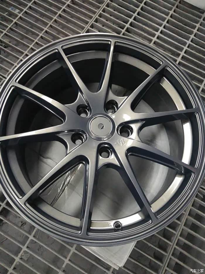 【图】改色g25轮毂 枪灰带蓝珍珠_马自达6论
