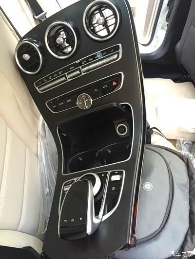 c200l运动版加装氛围灯、隐藏记录仪、倒车可