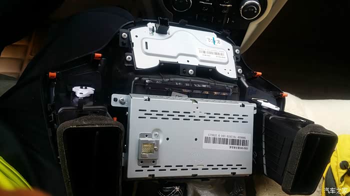 北京劲悦团车友会】14款逸动导航屏幕失灵,更