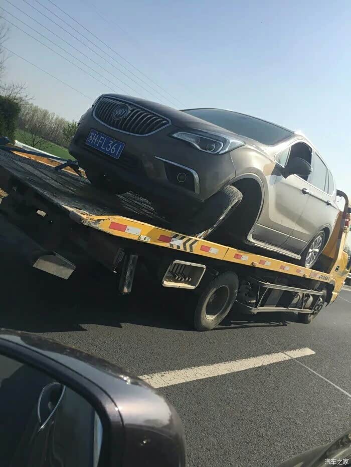 【图】看某坛友发帖路遇瘸脚昂科威,居然有人