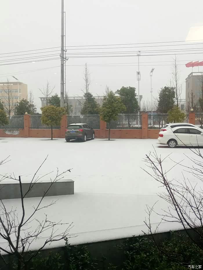 【图】外面下小冰雹了,车子还在外面怎么办啊