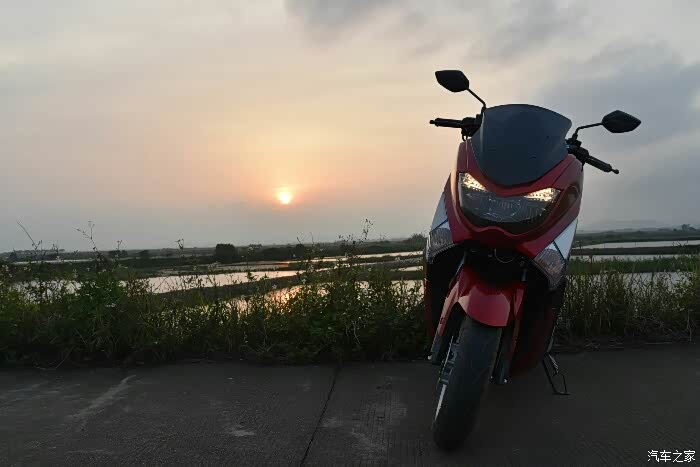 【图】雅马哈nmax155提车及大灯改装作业