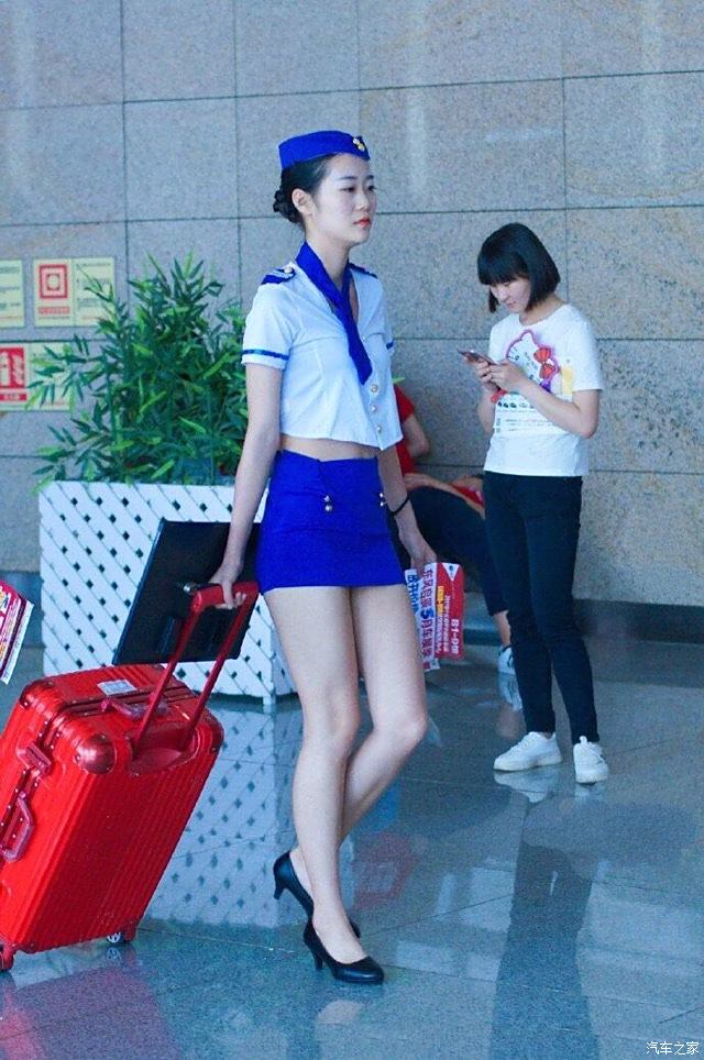 【图】大家看这是哪个航空的空姐,这裙装和身材顶级_上海论坛_汽车之