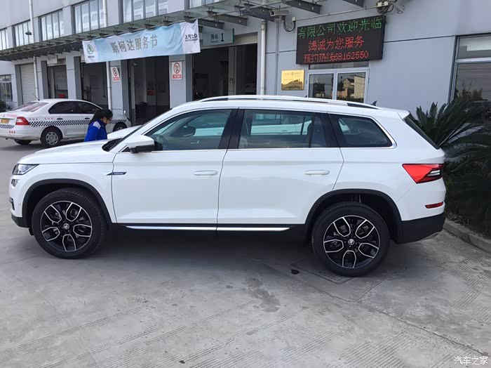 【图】科迪亚克和途观L来到上海某店了_柯迪