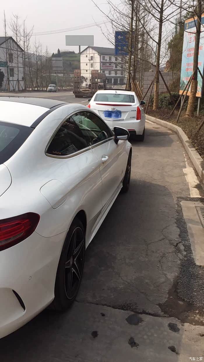 【图】兄弟的奔驰c200轿跑今天被我干了,中途