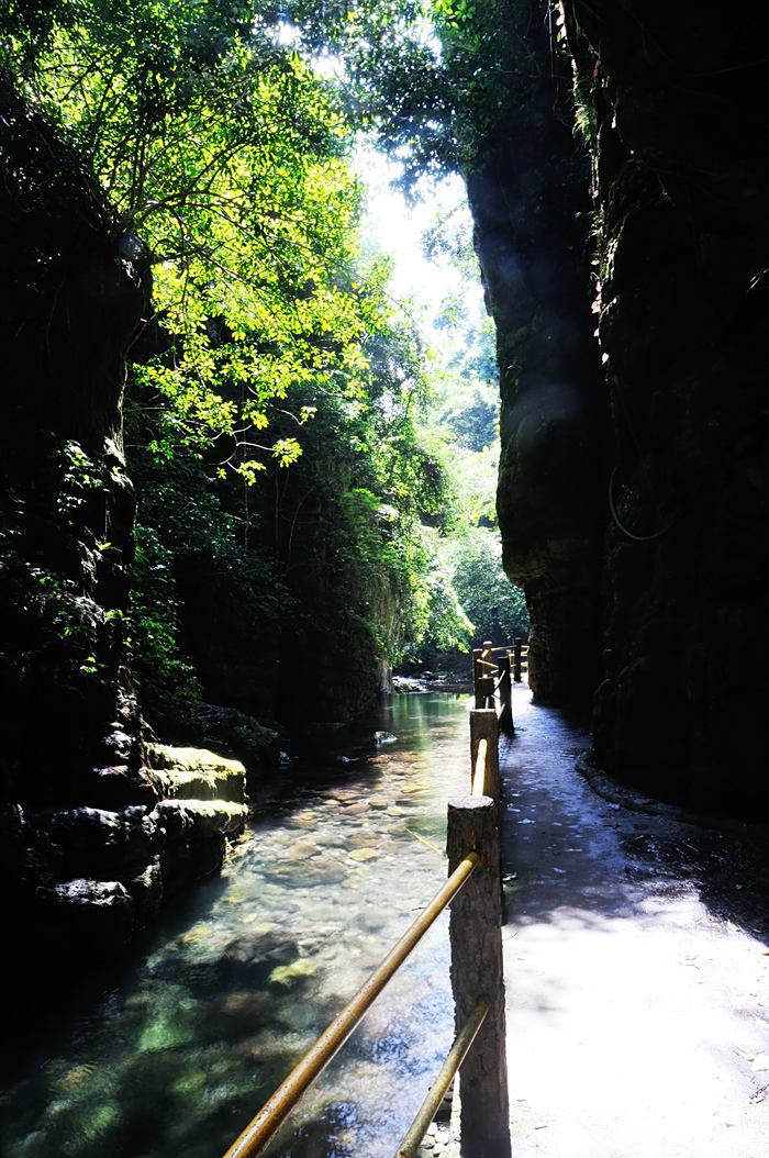 百崖大峡谷一日游