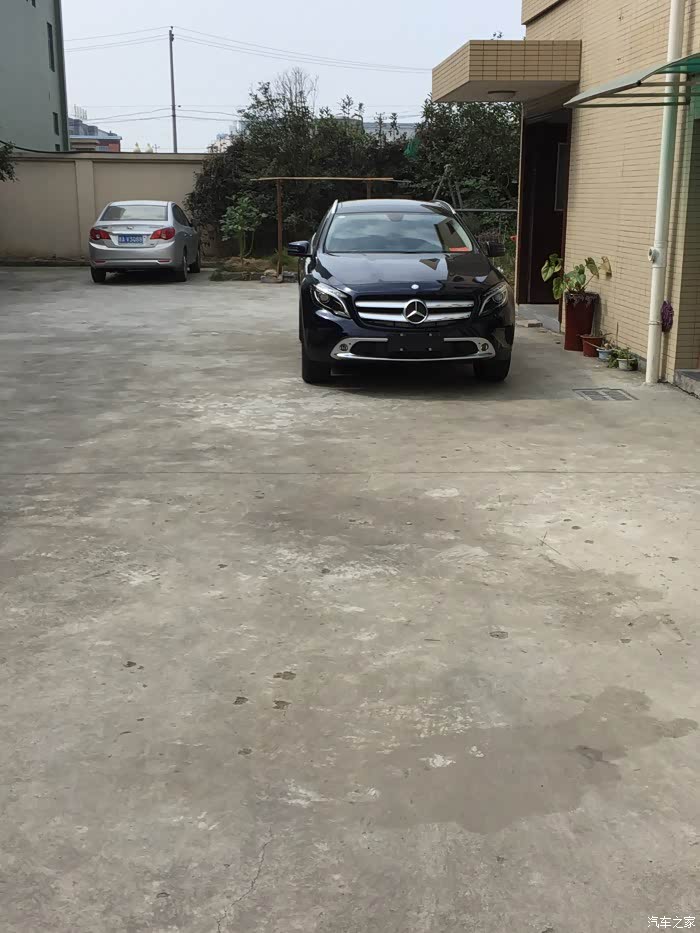 【图】版主大人!钙蓝GLA 提车第八天求认证!_