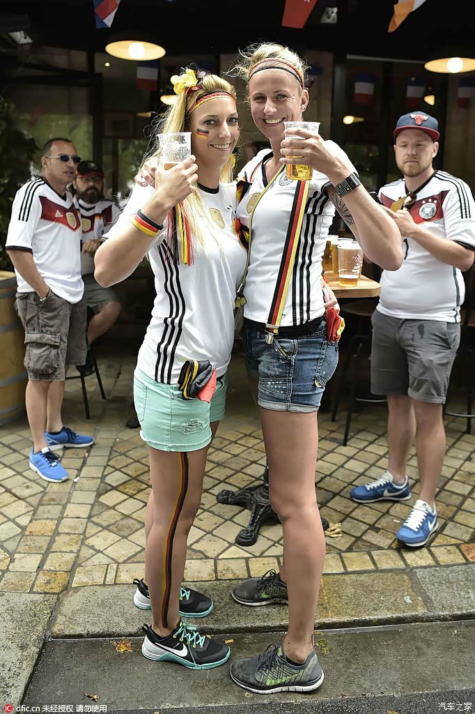 【图】7月3日欧洲杯美女球迷集锦_足球论坛_