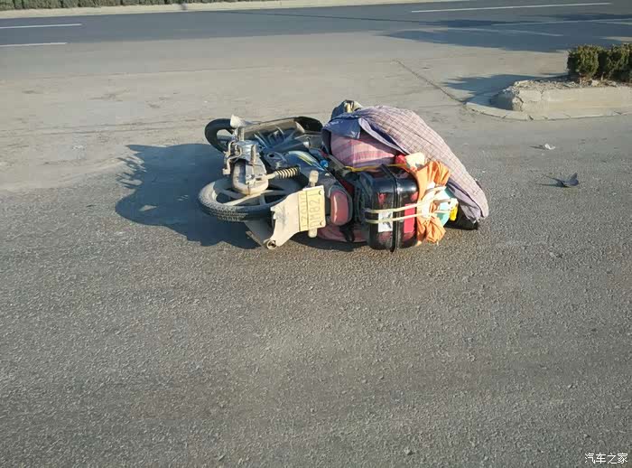 【图】撞车了.报保险的话,前防撞梁加雾灯要多