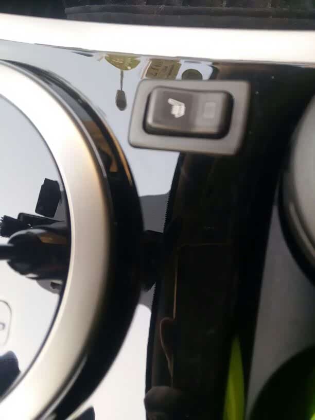 【图】钢琴漆容易有划痕怎么办?_马自达CX-7