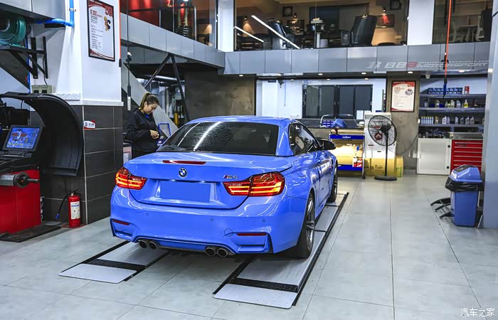 【图】原厂升级!BMW F83 M4更换M-performa