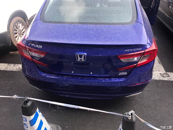 提十代雅阁极光蓝旗舰版