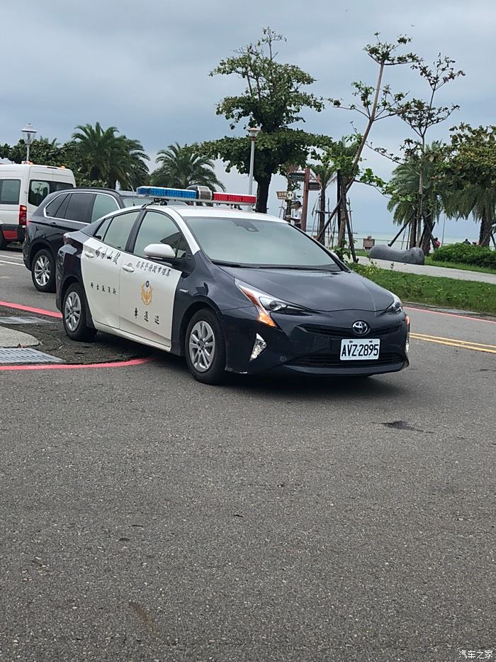 台湾游遇见警车帅气