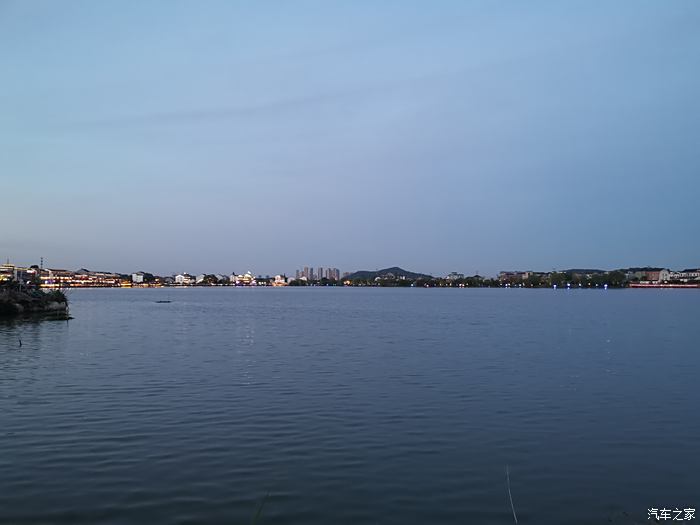 脉脉斜晖韵悠悠水乡情夏日夜游杭州丁山湖