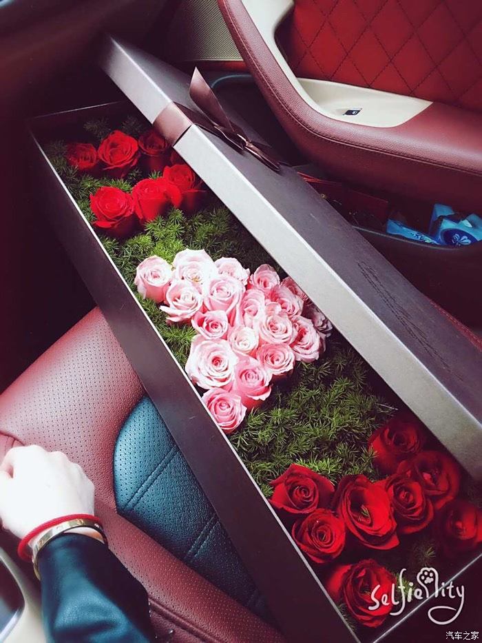 情人节朋友圈晒得玫瑰花,帮我看看是豪车吗?