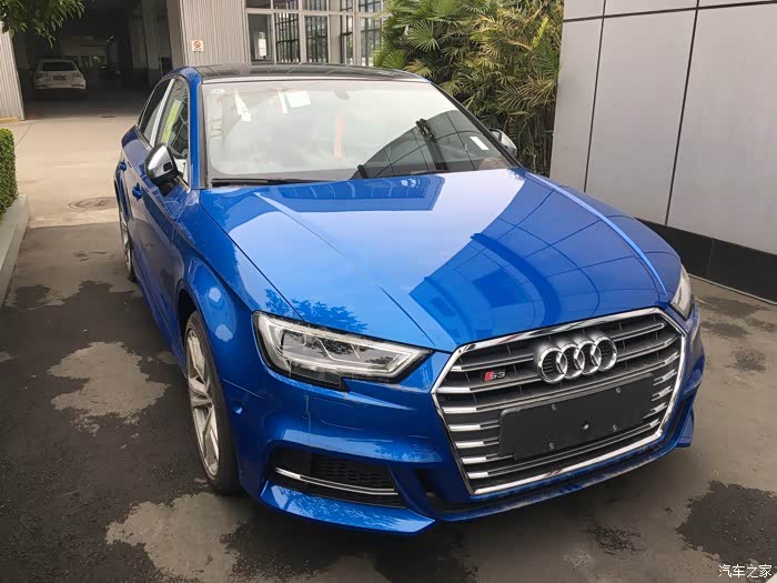9498 | 回复: 106 奥迪s论坛 新款s3鹦鹉蓝 个性化选装全国首台提车