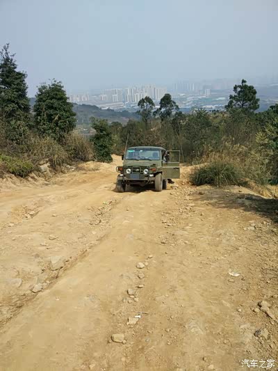 重庆212大队与璧山分队征服曾家山(英雄坡)欢