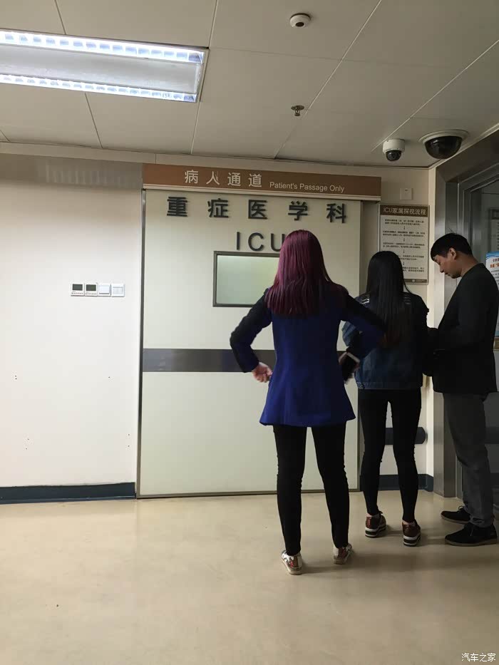 【图】3月26晚发生于深圳滨海大道的车祸,逃逸